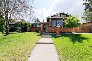 Photo 2: 1968 Cottonwood Crescent SE in Calgary: Southview Detached for sale : MLS®# A2059842