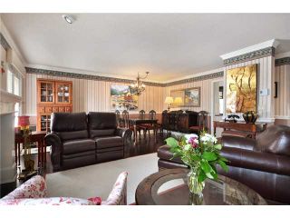 Photo 2: 1053 ST ANDREWS Avenue in North Vancouver: Central Lonsdale Townhouse for sale : MLS®# V885680