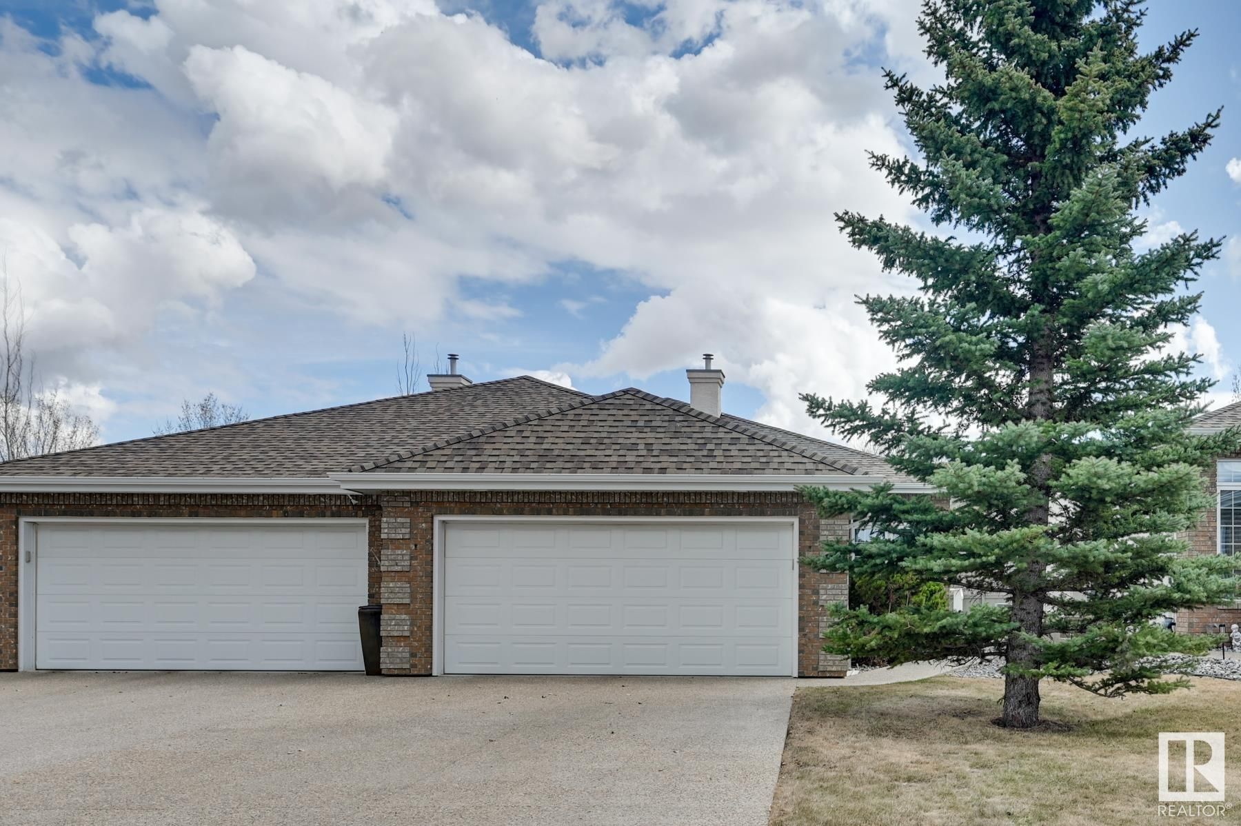 Main Photo: 6605 SANDIN Cove in Edmonton: Zone 14 House Half Duplex for sale : MLS®# E4337825