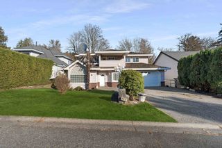 Photo 1: 35375 MUNROE Avenue in Abbotsford: Abbotsford East House for sale : MLS®# R2739300