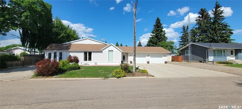 Main Photo: 425 6th Avenue East in Unity: Residential for sale : MLS®# SK945037