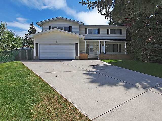 Main Photo: 14 VARSPLAIN Place NW in CALGARY: Varsity Village Residential Detached Single Family for sale (Calgary)  : MLS®# C3526424