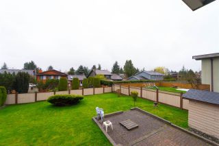 Photo 19: 14558 CHARTWELL Drive in Surrey: Bear Creek Green Timbers House for sale : MLS®# R2262701