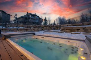 Photo 4: 20 Fortress Court SW in Calgary: Springbank Hill Detached for sale : MLS®# A2032308