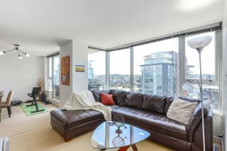 Photo 3: 2605 33 SMITHE Street in Vancouver: Yaletown Condo for sale in "COOPER LOOKOUT" (Vancouver West)  : MLS®# R2463431