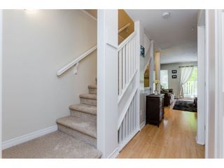 Photo 6: 7 8968 208 Street in Langley: Walnut Grove Townhouse for sale in "Cambridge Court" : MLS®# R2273061