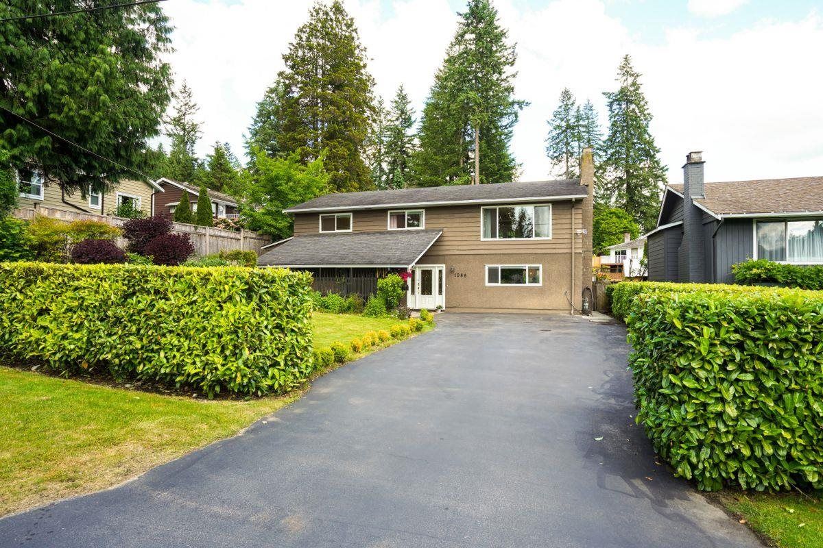Main Photo: 1968 WHITMAN Avenue in North Vancouver: Blueridge NV House for sale in "Blueridge NV" : MLS®# R2629374