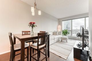 Photo 5: 1705 1053 10 Street SW in Calgary: Beltline Apartment for sale : MLS®# A2128952