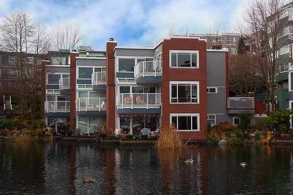 Main Photo: 1591 MARINER Walk in Vancouver: False Creek Townhouse for sale (Vancouver West)  : MLS®# V868447