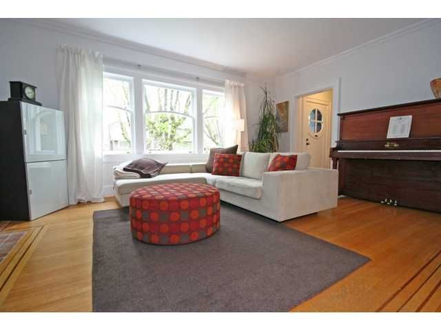 Photo 4: Photos: 3327 W 14TH Avenue in Vancouver: Kitsilano House for sale (Vancouver West)  : MLS®# V888957