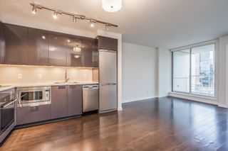 Photo 5: 1211 161 W. GEORGIA Street in Vancouver: Downtown VW Condo for sale in "Cosmo" (Vancouver West)  : MLS®# R2671355