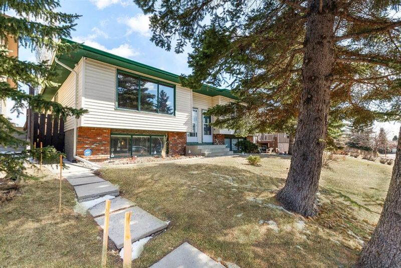 FEATURED LISTING: 234 Maunsell Close Northeast Calgary