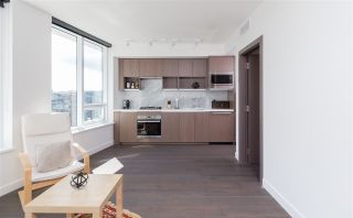 Photo 3: 1756 38 SMITHE Street in Vancouver: Downtown VW Condo for sale in "ONE PACIFIC" (Vancouver West)  : MLS®# R2106045