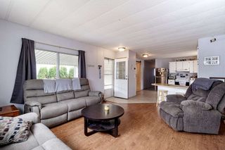 Photo 6: 137 145 KING EDWARD Street in Coquitlam: Maillardville Manufactured Home for sale : MLS®# R2511194