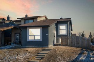 Photo 5: 2716 66 Street NE in Calgary: Pineridge Semi Detached (Half Duplex) for sale : MLS®# A2020775
