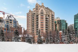 Photo 1: 702 200 La Caille Place SW in Calgary: Eau Claire Apartment for sale : MLS®# A2109061