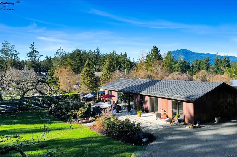 FEATURED LISTING: 1054 Clayton Rd North Saanich