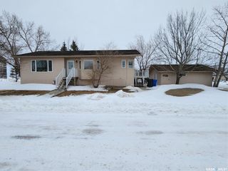 Photo 1: 114 1st Street South in Lampman: Residential for sale : MLS®# SK923189