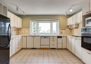 Photo 14: 620 Stratton Terrace SW in Calgary: Strathcona Park Semi Detached for sale : MLS®# A1240753
