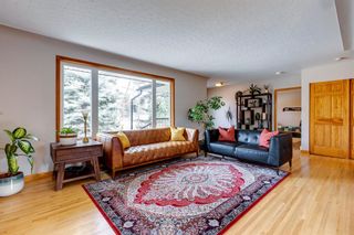 Photo 5: 111 Chelsea Street NW in Calgary: Rosemont Detached for sale : MLS®# A2041444
