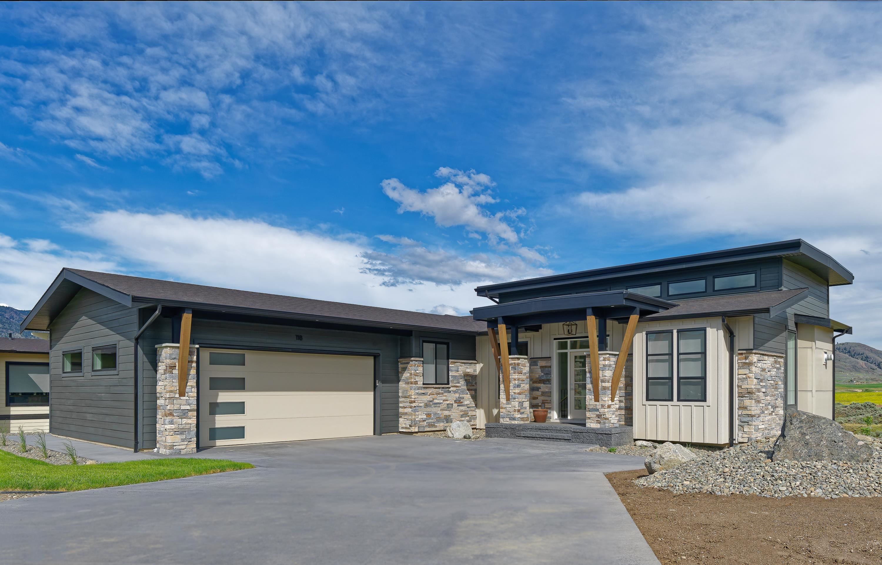 Main Photo: 118 RANCHLANDS Court in No City Value: FVREB Out of Town House for sale in "TOBIANO" : MLS®# R2723317
