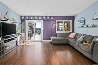 Photo 3: B 349 Cotlow Rd in Colwood: Co Wishart South Half Duplex for sale : MLS®# 873435