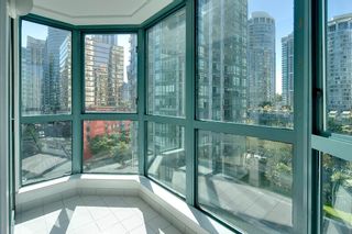 Photo 18: 1207 1238 MELVILLE Street in Vancouver: Coal Harbour Condo for sale in "Pointe Claire" (Vancouver West)  : MLS®# R2494914