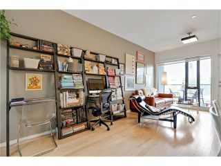 Photo 12: 202 414 MEREDITH Road NE in Calgary: Crescent Heights Condo for sale : MLS®# C4031332