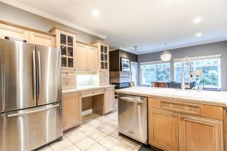 Photo 3: 17 5201 OAKMOUNT Crescent in Burnaby: Oaklands Townhouse for sale in "HARTLANDS" (Burnaby South)  : MLS®# R2099828