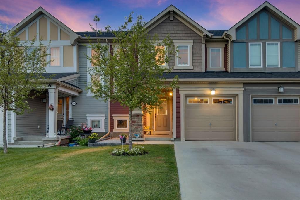 Main Photo: 244 Viewpointe Terrace: Chestermere Row/Townhouse for sale : MLS®# A1108353