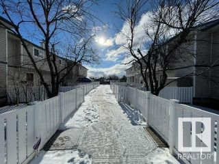 Photo 24: 1430 LAKEWOOD Road in Edmonton: Zone 29 Carriage for sale : MLS®# E4382125