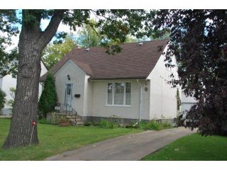 Photo 2: 419 TRURO Street in WINNIPEG: St James Residential for sale (West Winnipeg)  : MLS®# 1018302