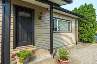 Photo 3: 33944 GILMOUR Drive in Abbotsford: Central Abbotsford Manufactured Home for sale : MLS®# R2808165