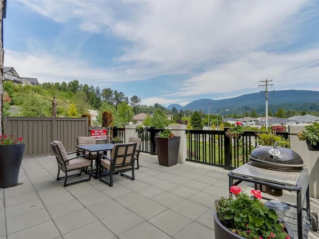Main Photo: 205 3178 Dayanee Springs Boulevard in Coquitlam: Westwood Plateau Condo for sale : MLS®# R2077775