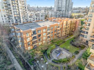 Photo 33: 107 3583 CROWLEY Drive in Vancouver: Collingwood VE Townhouse for sale in "Amberley" (Vancouver East)  : MLS®# R2861323