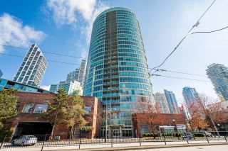 Photo 3: 1105 6088 WILLINGDON Avenue in Burnaby: Metrotown Condo for sale in "Crystal Residences" (Burnaby South)  : MLS®# R2760778