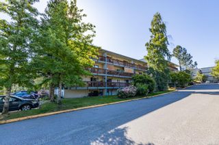 Photo 2: 401 4728 Uplands Dr in Nanaimo: Na Uplands Condo for sale : MLS®# 911409