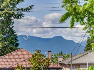 Photo 19: 1243 E 18TH AVENUE in Vancouver: Knight House for sale (Vancouver East)  : MLS®# R2075372