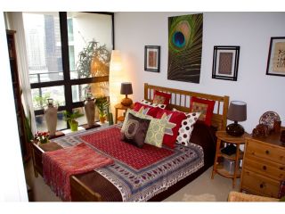 Photo 5: 1827 938 SMITHE Street in Vancouver: Downtown VW Condo for sale in "ELECTRIC AVE" (Vancouver West)  : MLS®# V1040509