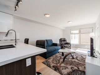 Photo 4: 401 2408 E BROADWAY in Vancouver: Renfrew VE Condo for sale in "BROADWAY CROSSING" (Vancouver East)  : MLS®# R2102626