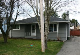 Photo 1: 15837 Thrift Avenue in White Rock: Home for sale : MLS®# F1005736