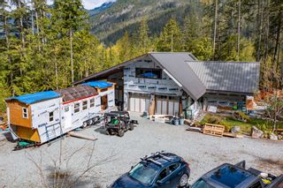 Photo 23: 1050 S RUSTAD Road in Squamish: Upper Squamish House for sale : MLS®# R2683716