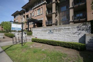 Photo 2: 305 3105 LINCOLN AVENUE in Coquitlam: New Horizons Condo for sale : MLS®# R2059810