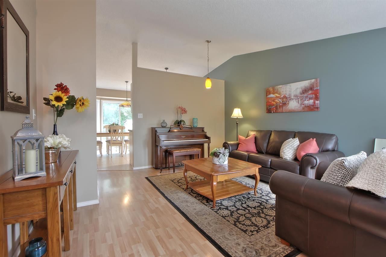 Main Photo: Lymburn in Edmonton: Zone 20 House for sale : MLS®# E4176838