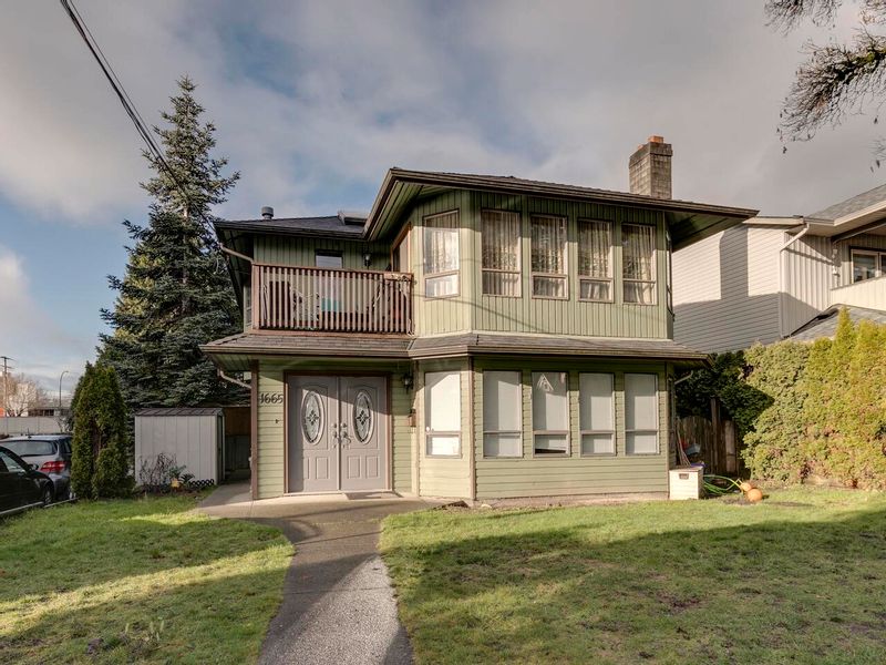 FEATURED LISTING: 1665 TATLOW Avenue North Vancouver
