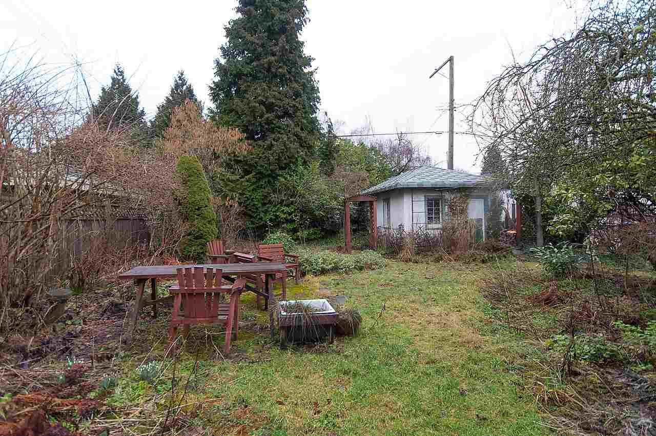 Photo 13: Photos: 4275 W 15TH Avenue in Vancouver: Point Grey House for sale in "Point Grey" (Vancouver West)  : MLS®# R2032108