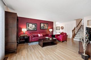 Photo 4: 7 Woodmont Rise SW in Calgary: Woodbine Detached for sale : MLS®# A1092046