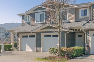 Main Photo: 702 1675 Crescent View Dr in Nanaimo: Na Central Nanaimo Row/Townhouse for sale : MLS®# 956492