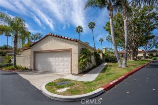 Main Photo: CARLSBAD SOUTH Townhouse for sale : 3 bedrooms : 7341 Calle De Fuentes in Carlsbad