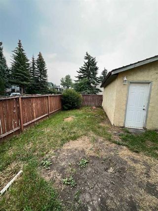 Photo 27: 1 Woodglen Crescent SW in Calgary: Woodbine Detached for sale : MLS®# A2067391